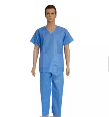 Disponibles protectores friegan los trajes para el paciente del oficio de enfermera del hospital