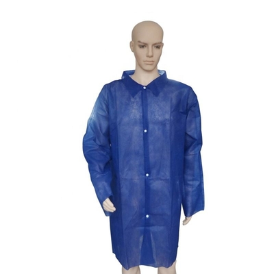 Las chaquetas disponibles suaves médicas del laboratorio impermeabilizan con las mangas largas
